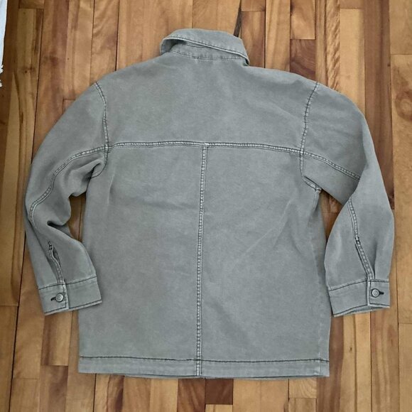 H&M & Reitmans shacket duo - Picture 4 of 11